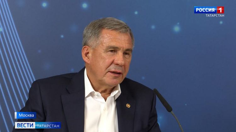 Татарстанские спасатели проводят рейды, чтобы остановить выходящих на тонкий лед рыбаков