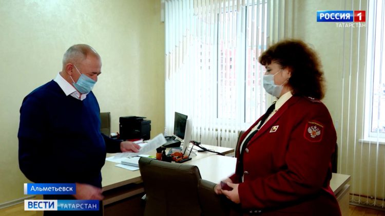 В транспорт по QR-кодам: как прошло утро первого дня с новыми ограничениями