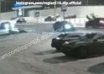 На видео попал момент, как в Казани иномарка насмерть сбила двоих человек