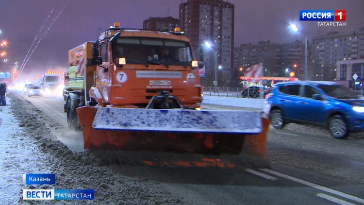 Улицы Казани во время снегопадов будут очищать 560 машин