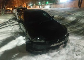 В Челнах водитель иномарки проехался по лежащему на трассе мужчине, а после скрылся с места ДТП