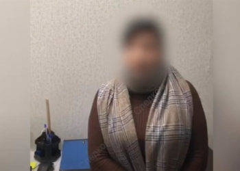 «Готова нести за это наказание»: СК опубликовал кадры допроса матери, истязавшей маленькую дочь