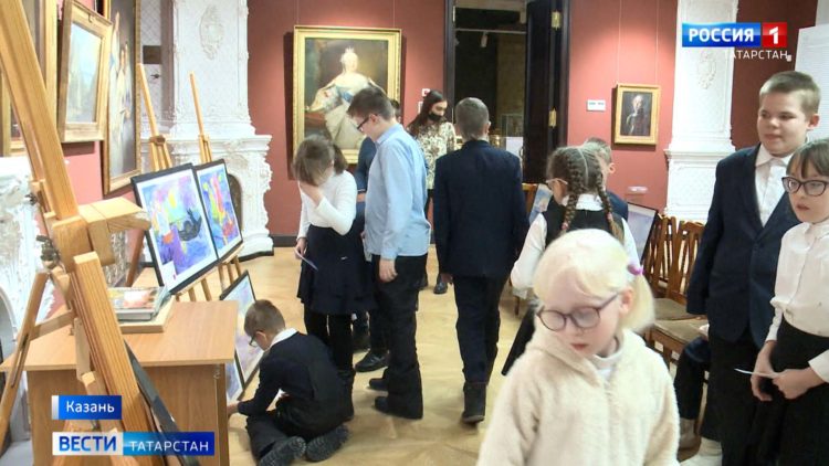 «Хотела бы попросить прощения»: В Казани суд арестовал мать-истязательницу