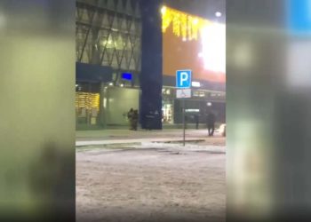 В Челнах из-за забывчивого покупателя из торгового центра эвакуировали более 200 человек