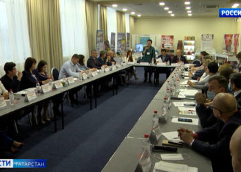 В Елабуге обсудили развитие туристической отрасли в малых исторических городах России