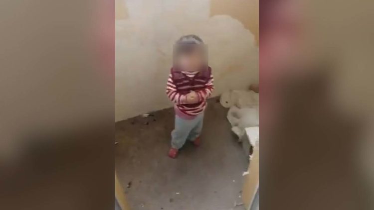 Появилось видео новых издевательств матери над полуторагодовалой девочкой в Казани