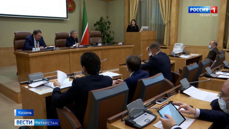 В Татарстане спасатели проверяют места проведения детских новогодних праздников