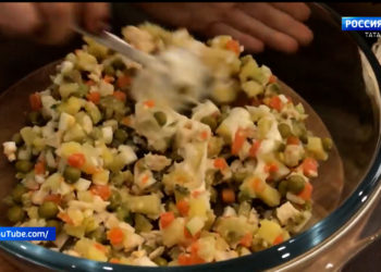 В кинотеатрах продолжается прокат фильмов «Последний Богатырь. Посланник тьмы» и «Чемпион мира»