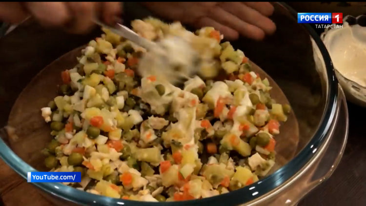 В кинотеатрах продолжается прокат фильмов «Последний Богатырь. Посланник тьмы» и «Чемпион мира»