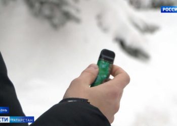 С момента появления на рынке электронных сигарет в России число школьников-курильщиков увеличилось в 6 раз