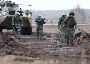 Токаев поблагодарил Путина за быстрый отклик на просьбу ввести миротворцев