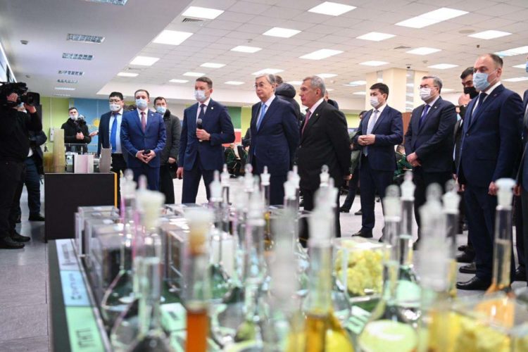 Рустам Минниханов и Касым-Жомарт Токаев посетили ТАНЕКО