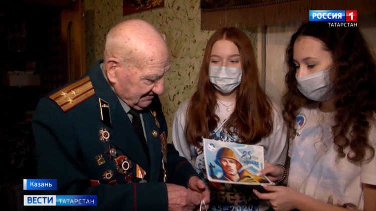 Волонтеры Победы навестили ветерана Великой Отечественной войны Алексея Комлева