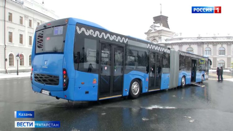 Чудом жива: в Зеленодольске на пенсионерку дважды наехал автомобиль