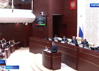 Чудом жива: в Зеленодольске на пенсионерку дважды наехал автомобиль