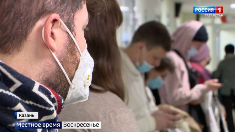 «Омикрон» наступает: Татарстан нырнул в новую волну коронавируса