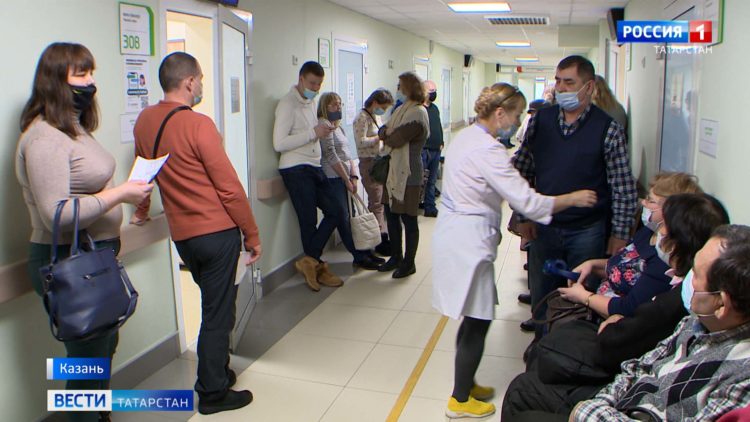 Во власти «Омикрона»: все поликлиники Татарстана переходят на режим работы без выходных