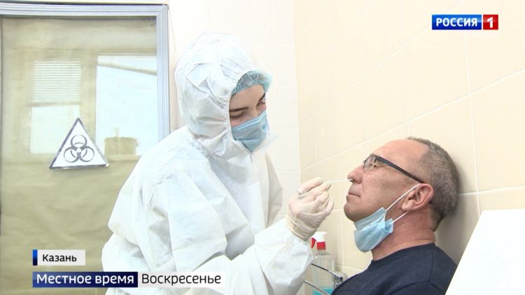 «Омикрон» наступает: Татарстан нырнул в новую волну коронавируса