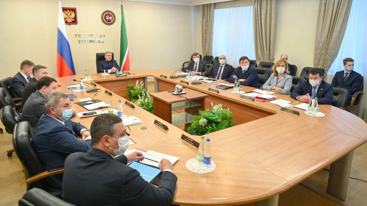 Рустам Минниханов: В Татарстане ведется контроль цен на основные социально-значимые товары