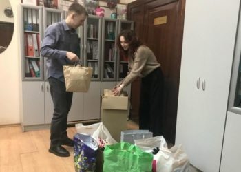 В КФУ открыли пункт приема вещей для эвакуированных из Донбасса