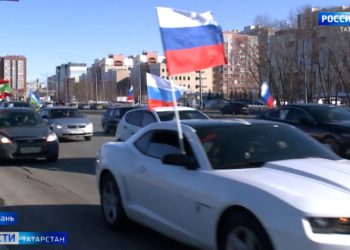 Рустам Минниханов встретился с коллективами социально-значимых заводов Казани