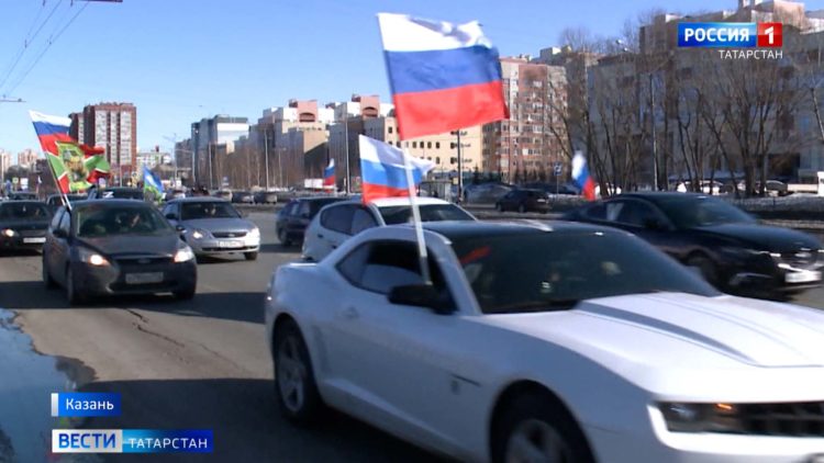 Рустам Минниханов встретился с коллективами социально-значимых заводов Казани