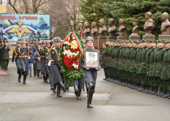 В Татарстане простились с героем Дамиром Гилемхановым, павшим на Украине