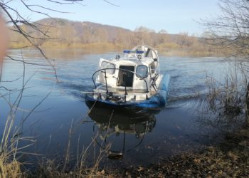 На Каме спасли отца и сына, перевернувшихся на лодке во время рыбалки