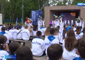 Собираемся и убираемся: в Казани стартовал общегородской субботник