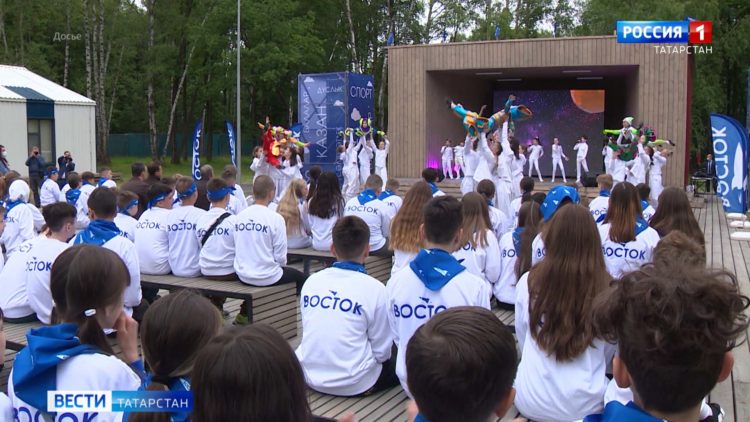 Собираемся и убираемся: в Казани стартовал общегородской субботник