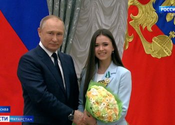 Владимир Путин вручил награды чемпионам Олимпиады в Пекине