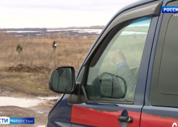 В Татарстане неизвестный расстрелял автомобиль с 3 парнями