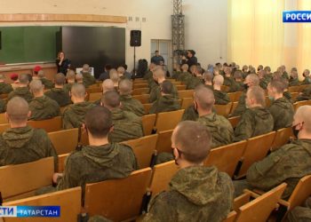 Делегация Татарстана встретилась в Ульяновске с призывниками из республики