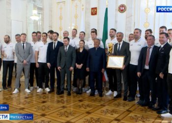 Третий титул подряд: в Казанском Кремле чествовали ватерпольный клуб «Синтез»