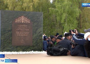 Ступили на путь новой истории: в Казани заложили камень новой Соборной мечети