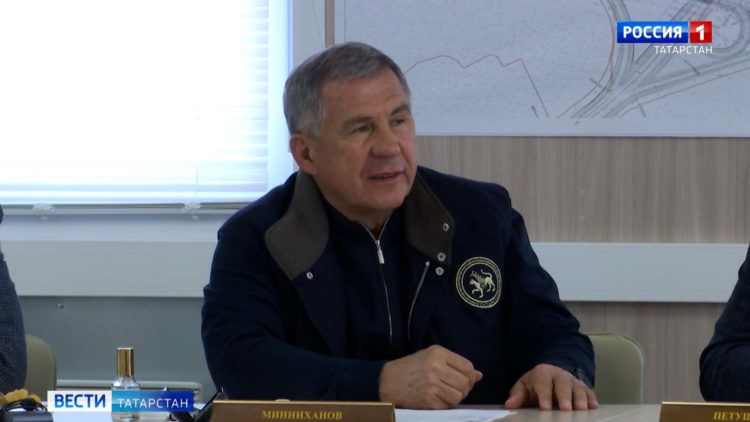 Минниханов провел выездное совещание по строительству магистрали М12