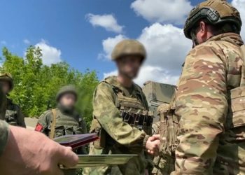 Российский военный спас 15 человек из-под обстрела ВСУ