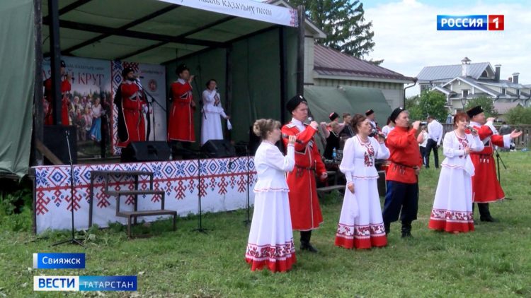 Минниханов и Хуснуллин оценили ход строительства трассы М12