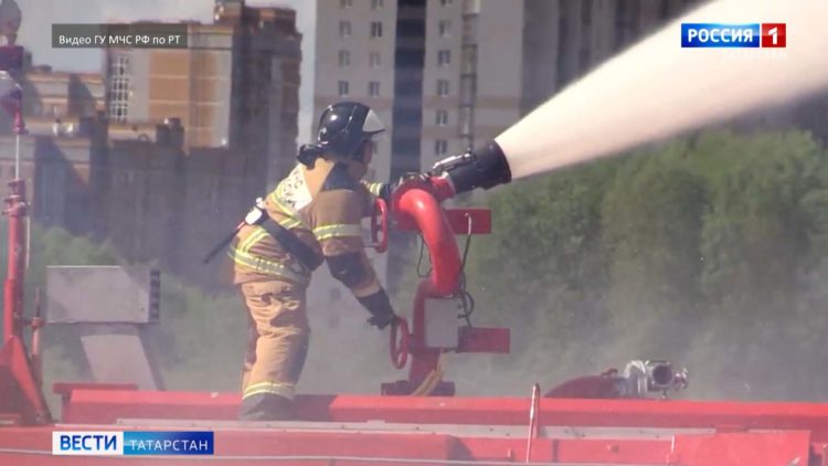 В Казанском Кремле впервые вручили медали «Родительская доблесть»