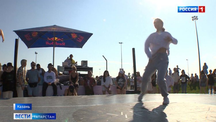 День молодежи в Казани: квизы, выставки и концерт Niletto