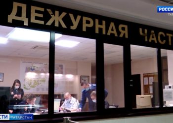 Ирада Аюпова провела экскурсию по Казанскому художественному училищу им. Фешина