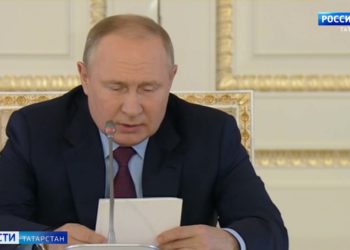 Путин провел совещание, посвященное ключевым проблемам автомобильной отрасли
