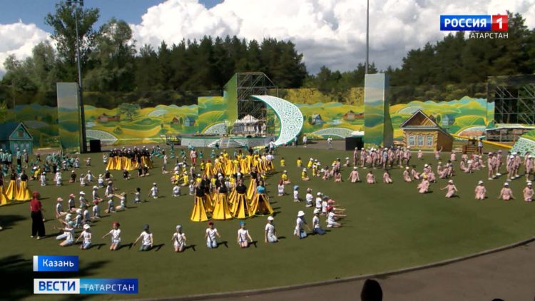 Путин провел пленарное заседание в рамках ПМЭФ