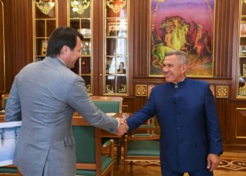 Минниханов встретился с первым замгендиректора АО «Корпорация Туризм.РФ»