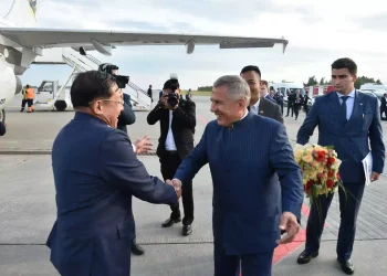 Минниханов встретил премьер-министра Мьянмы