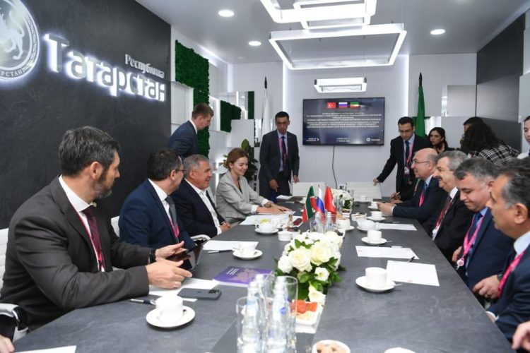 Минниханов на встрече с главным советником Президента Турции: «У нас связи не просто торгово-экономические, у нас братские связи»