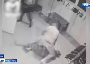 В Агрызе мужчина убил свою супругу в здании администрации