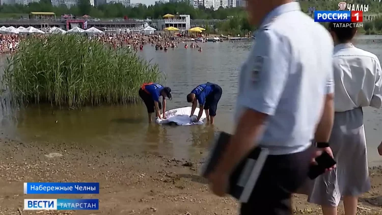 Минниханов поручил усилить контроль за безопасностью на пляжах