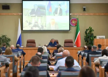 Минниханов провёл заседание оргкомитета по подготовке мероприятий «Казань — молодежная столица ОИС»