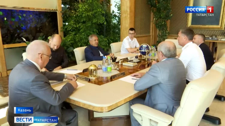 Минниханов обсудил с главным судебным приставом России вопросы сотрудничества по обеспечению интересов граждан